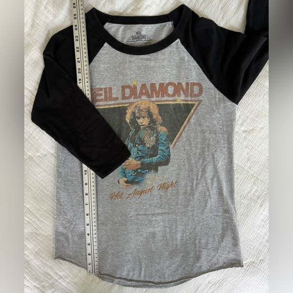 Neil Diamond Hot August Night Vintage Style Raglan Band Tee – Small - Picture 8 of 9